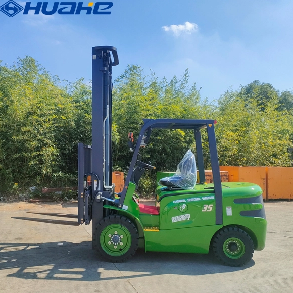 Quelle est la hauteur maximale que le chariot élévateur général peut soulever ?